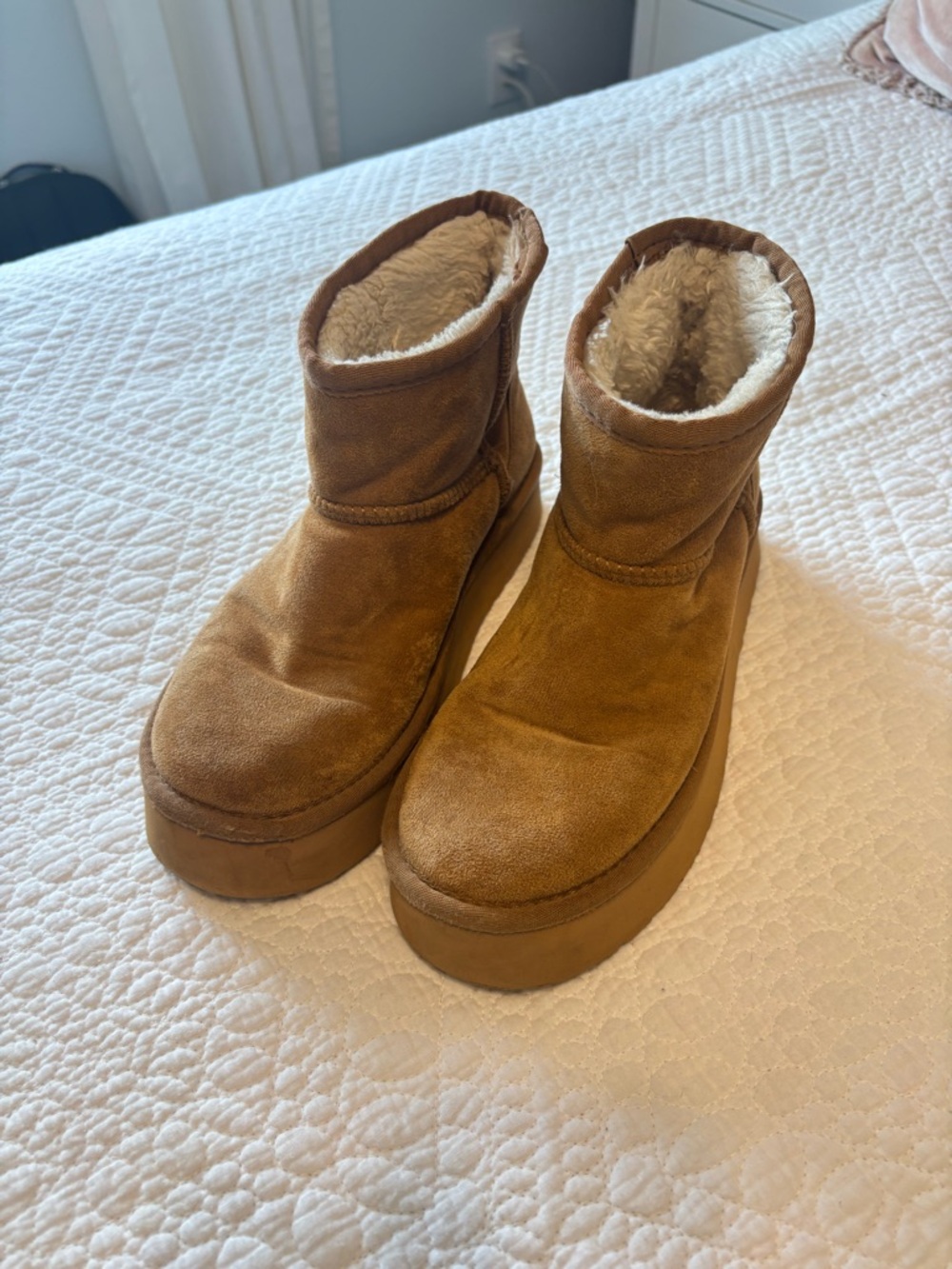 Altar’d State Sherpa Mini Boots Size 7